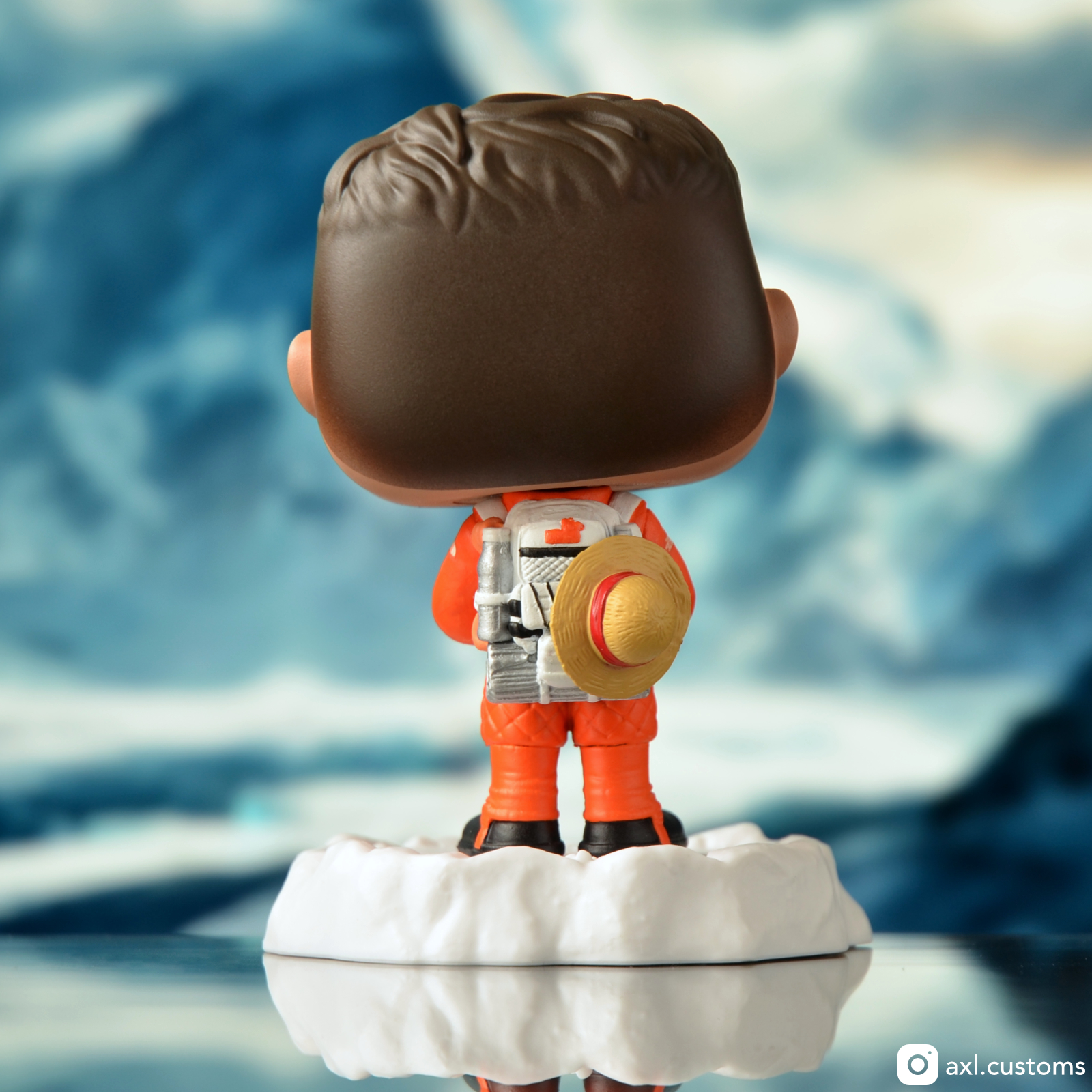 Zoom Back Inoxtag (Everest) Custom Funko Pop