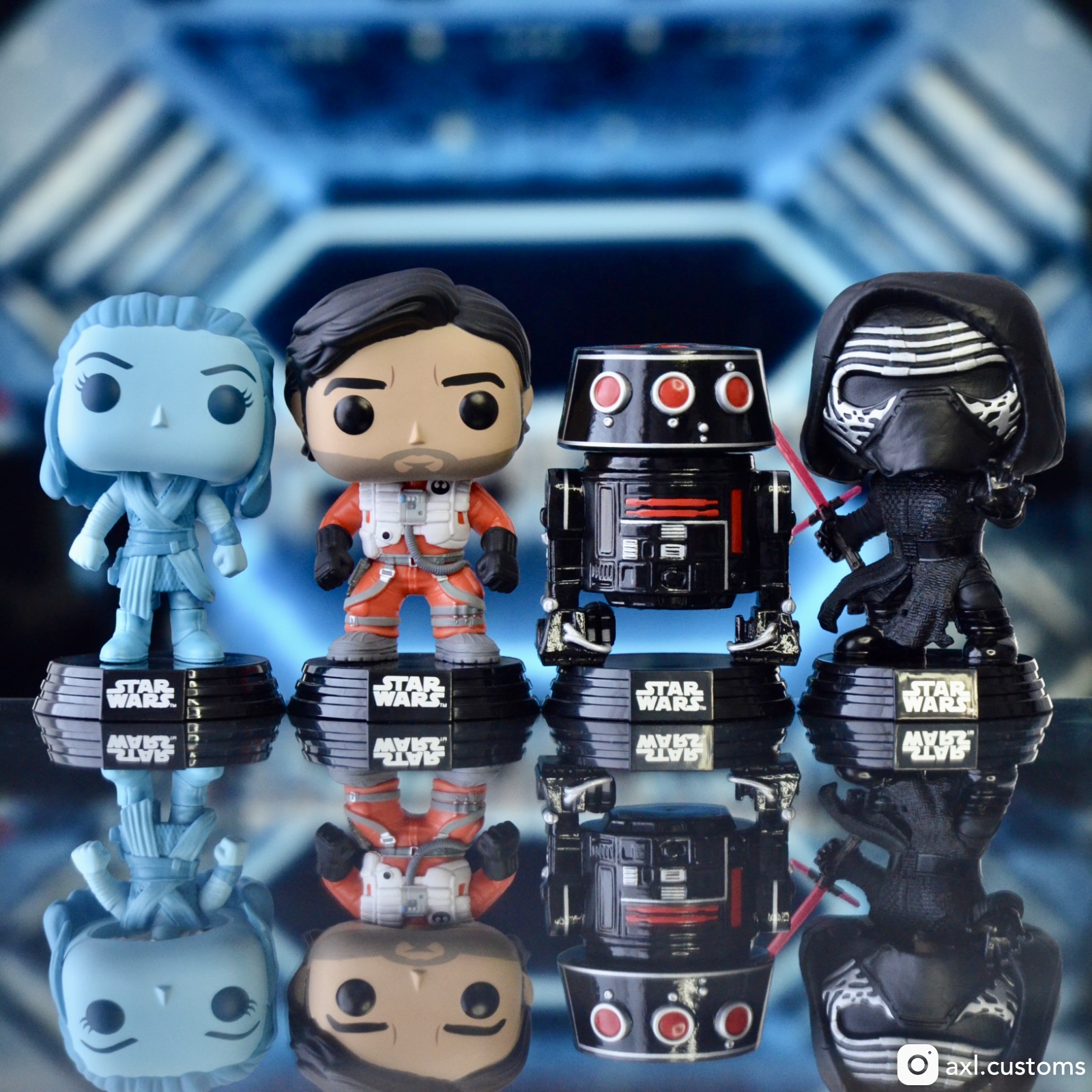 Zoom Rise of the Resistance - Holographic Rey, Poe Dameron, First Order R5 Droid & Kylo Ren Custom Funko Pop